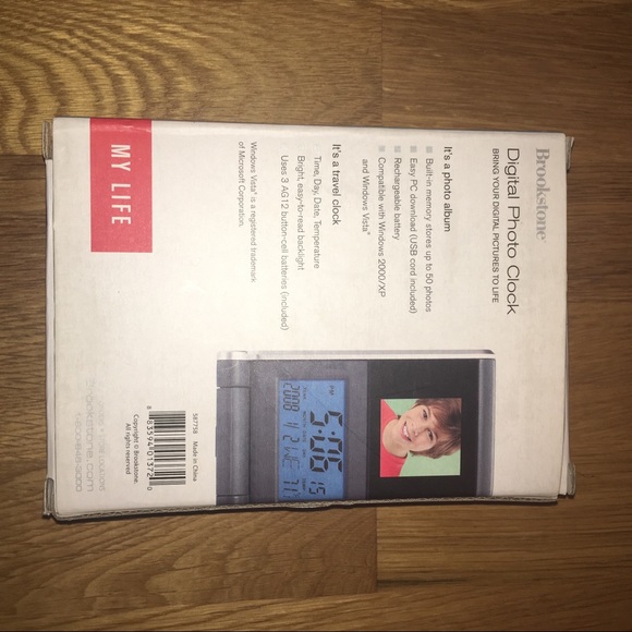 Small Digital Clock/Digital Photo Display - Picture 3 of 5